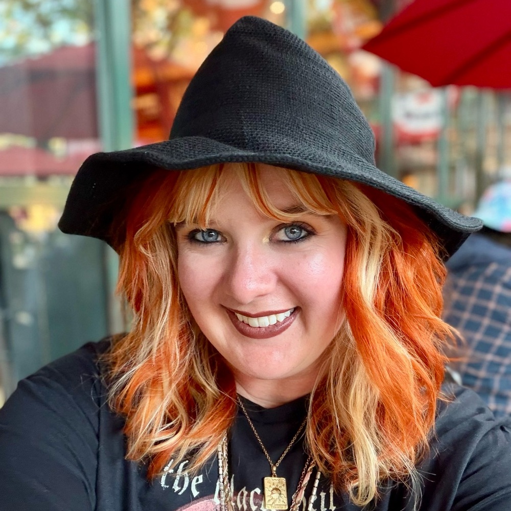 Meet your Posher, Victoria